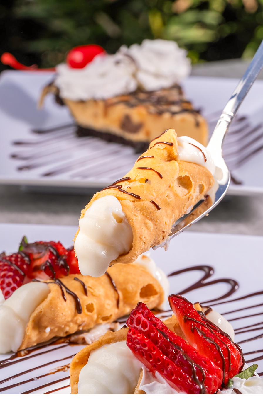 Classic cannoli